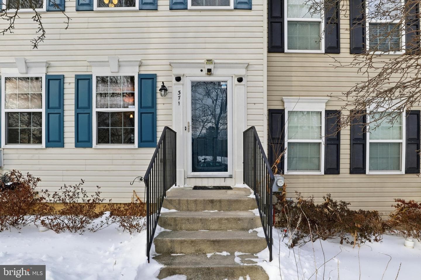 371 Dickens Drive photo 4