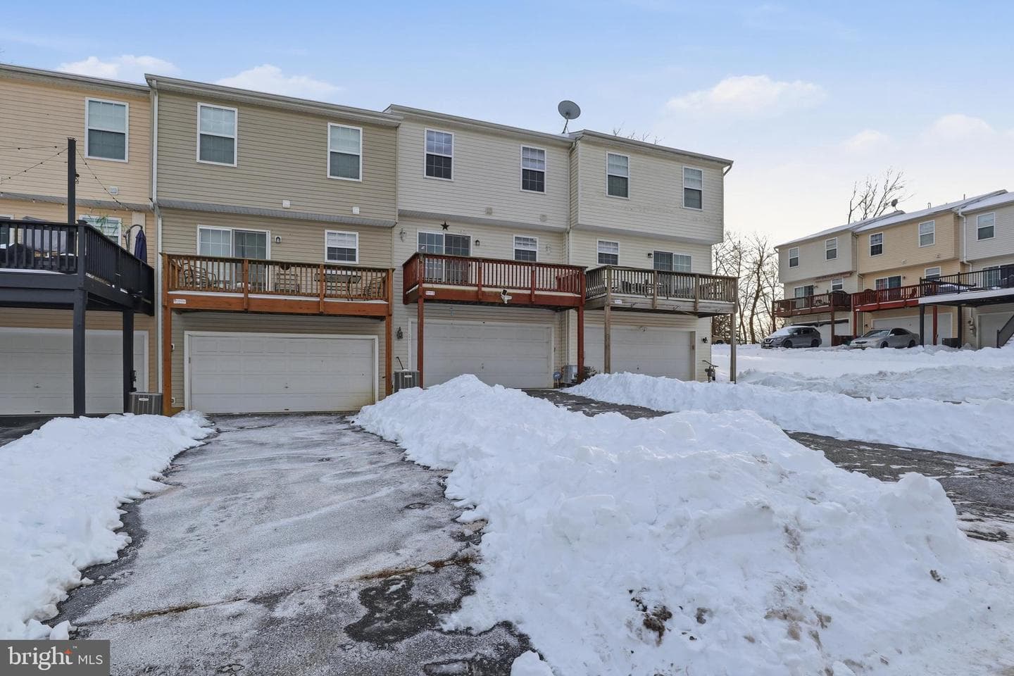 371 Dickens Drive photo 40