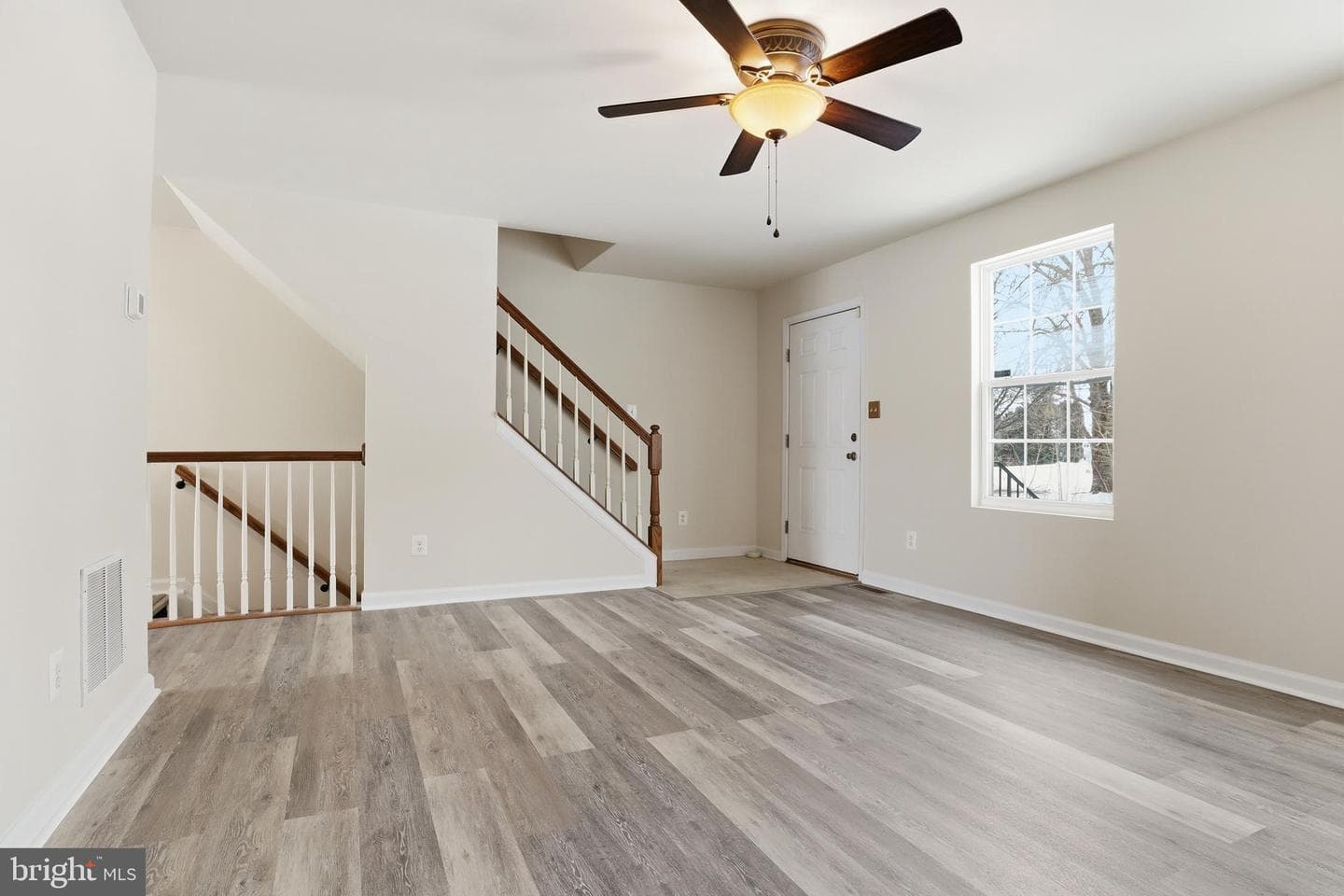 371 Dickens Drive photo 6