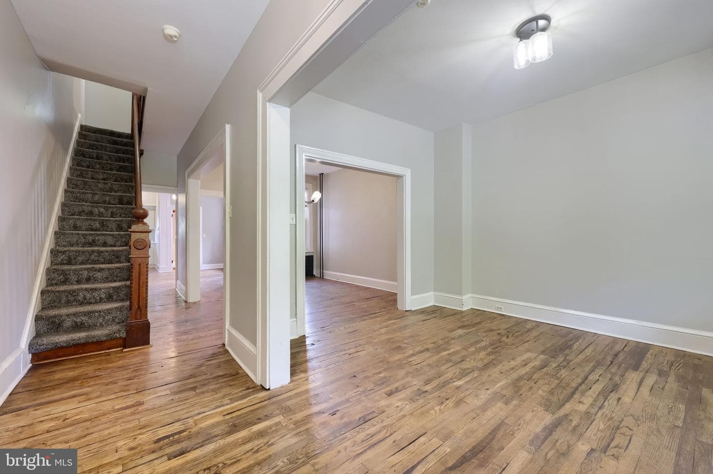 213 E Ross Street photo 13