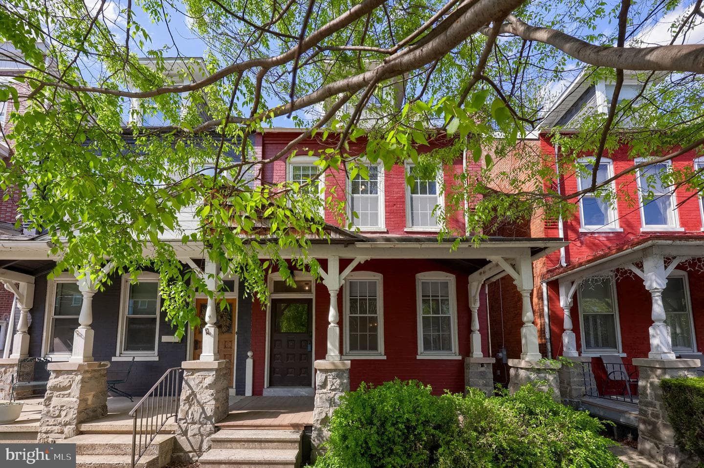 213 E Ross Street photo 3