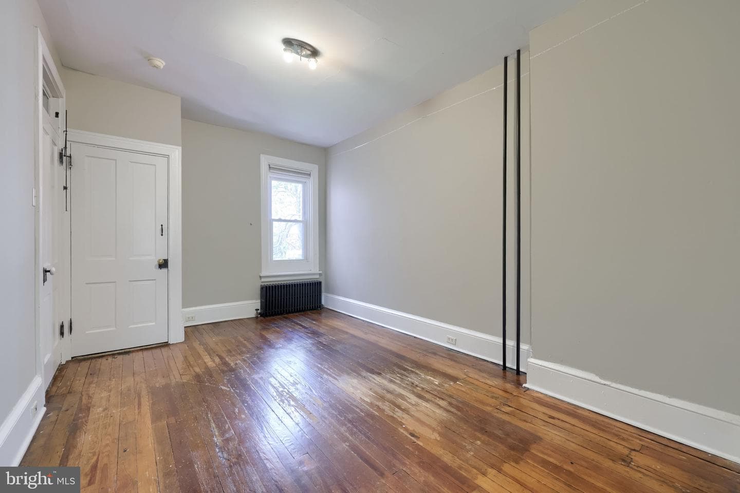 213 E Ross Street photo 35