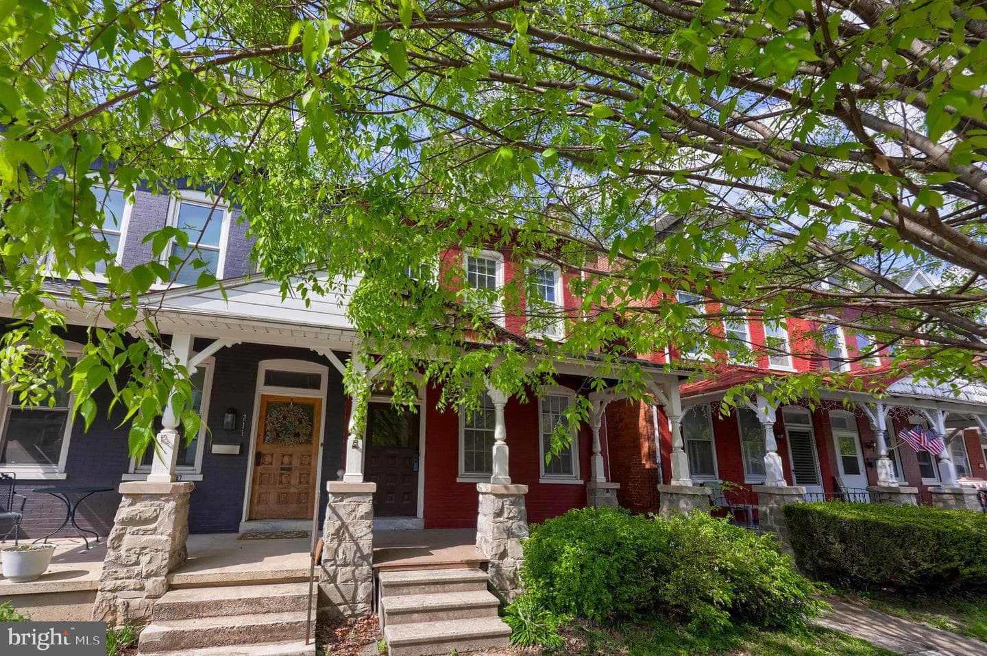 213 E Ross Street photo 4