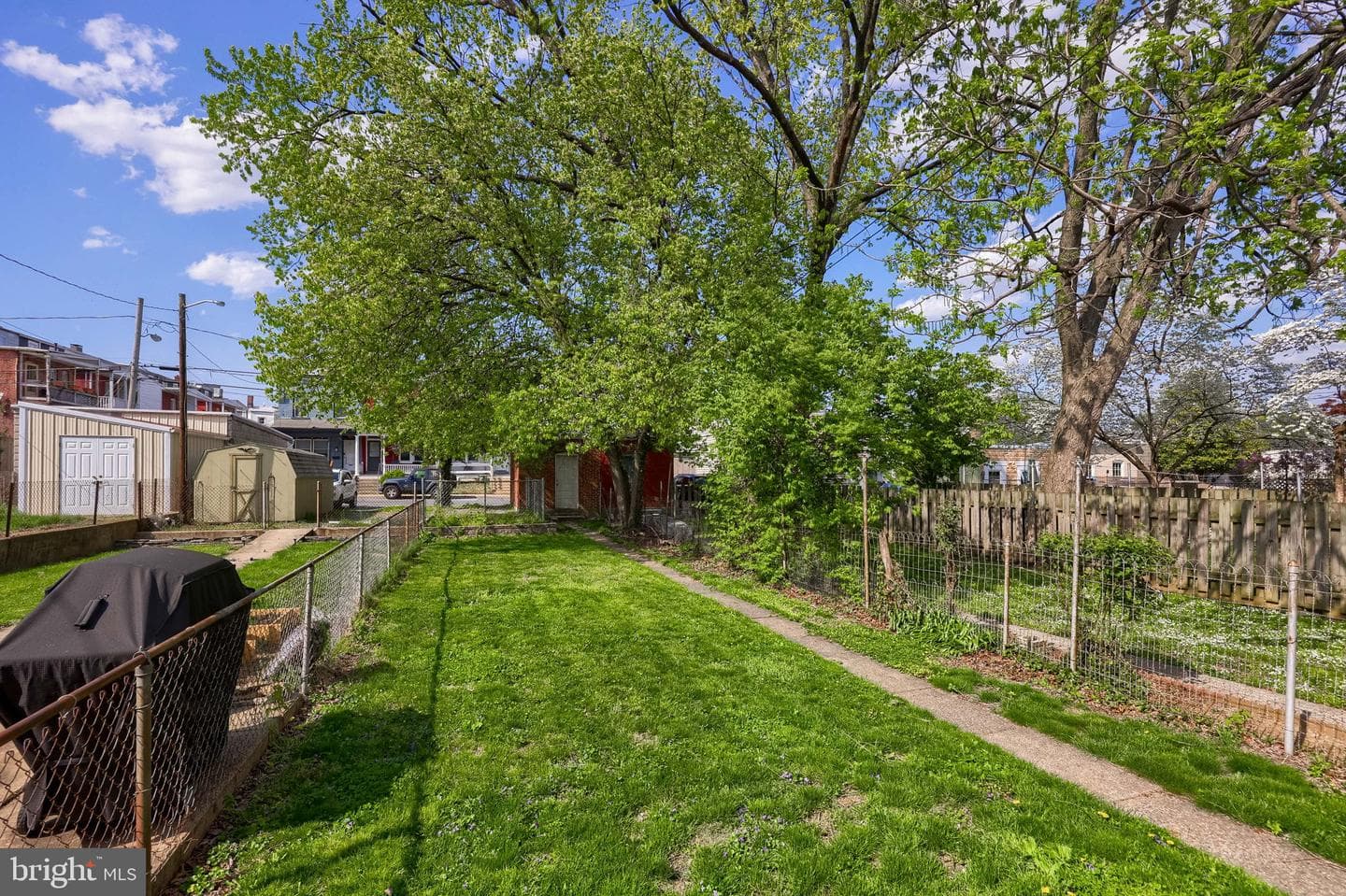 213 E Ross Street photo 6