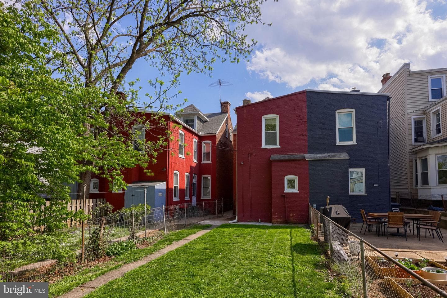 213 E Ross Street photo 8