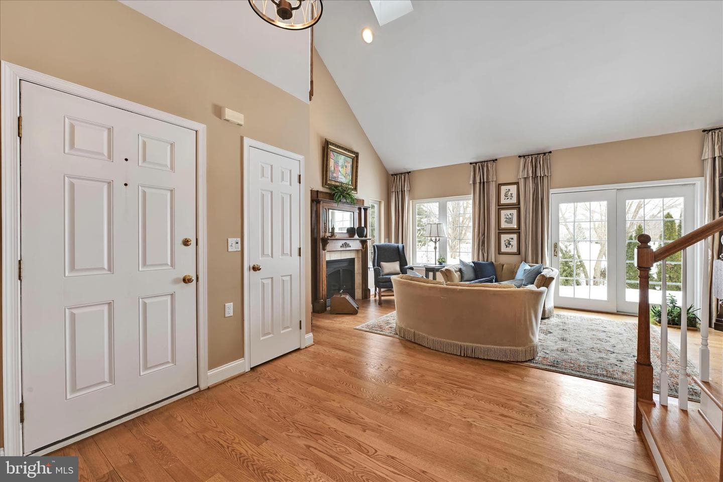 728 Woodfield Drive photo 10