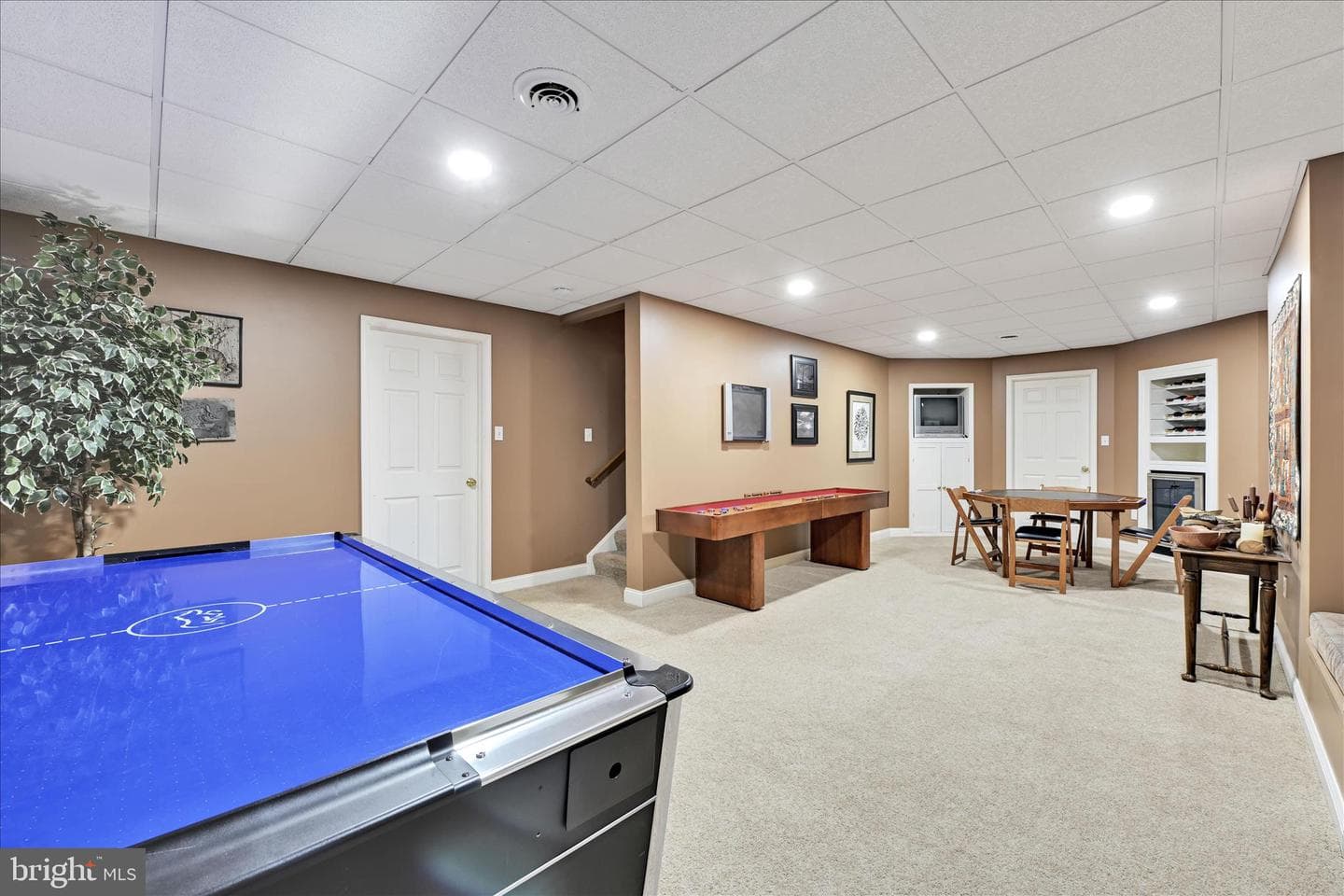 728 Woodfield Drive photo 31
