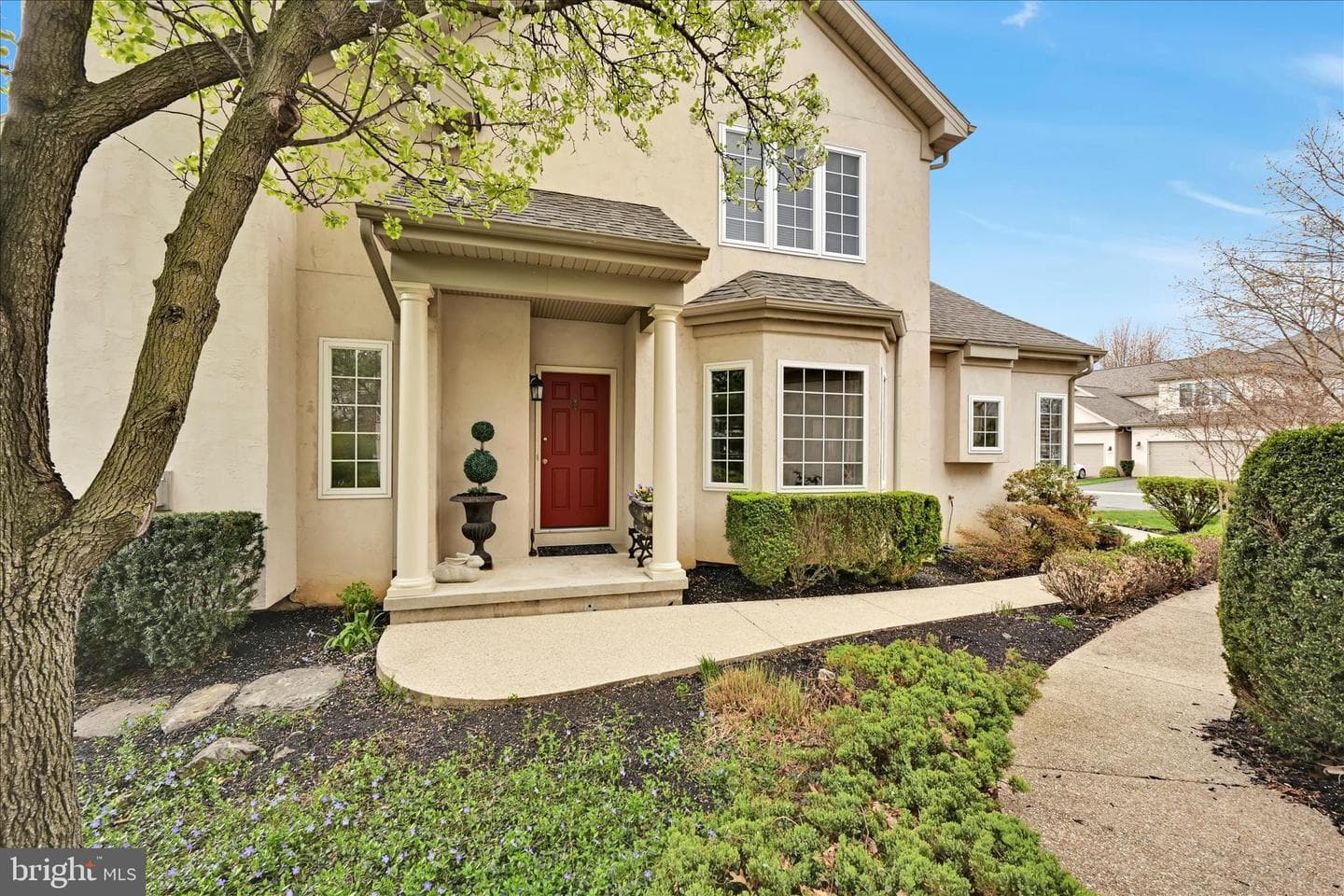 728 Woodfield Drive photo 5