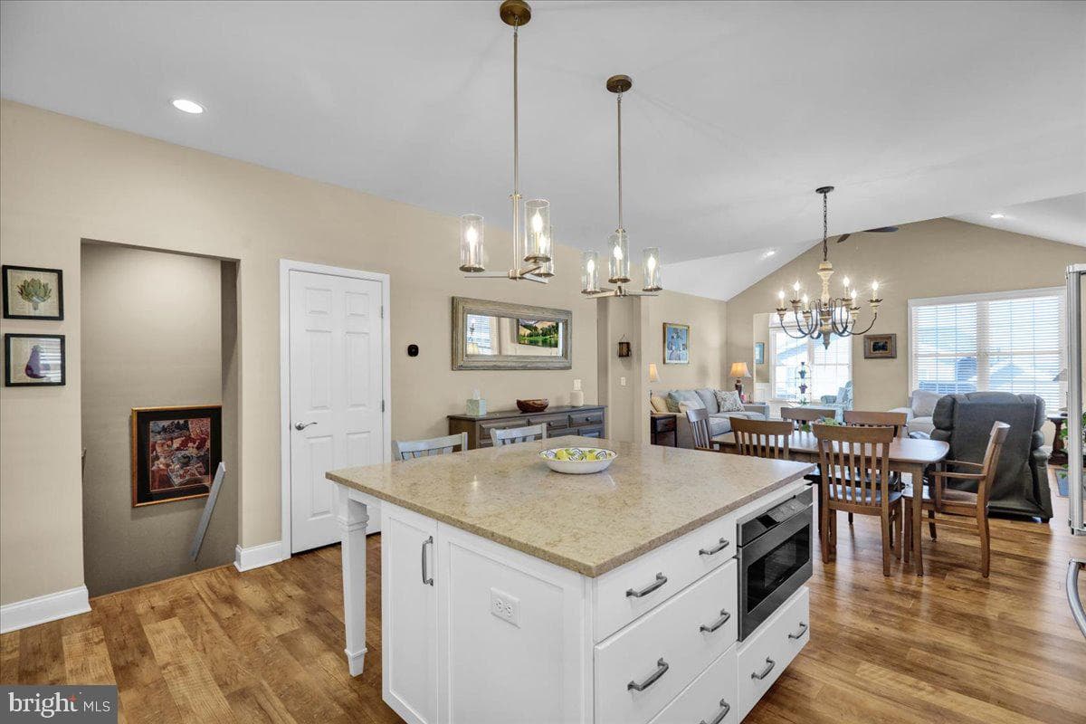 459 Valor Drive photo 17