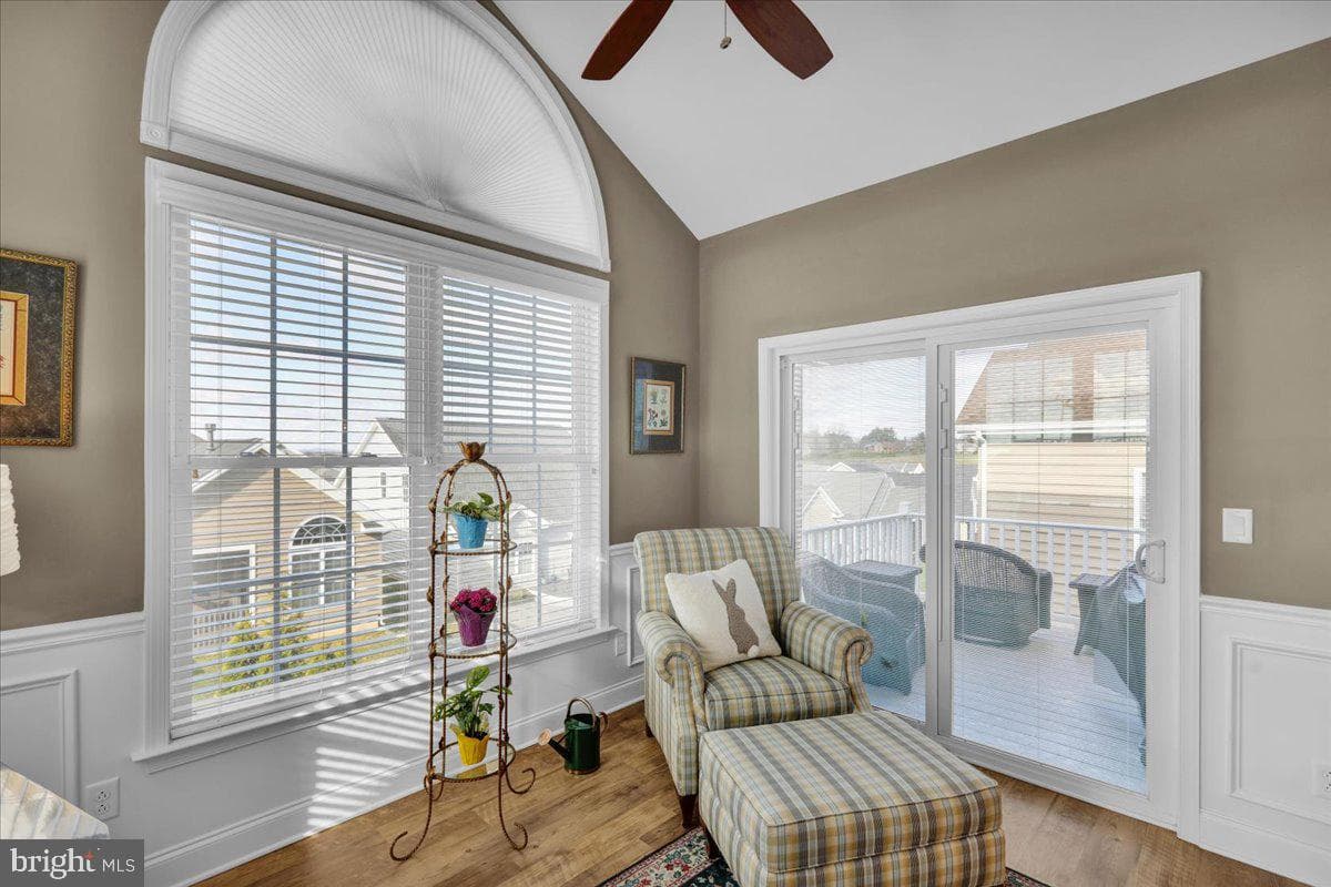 459 Valor Drive photo 19
