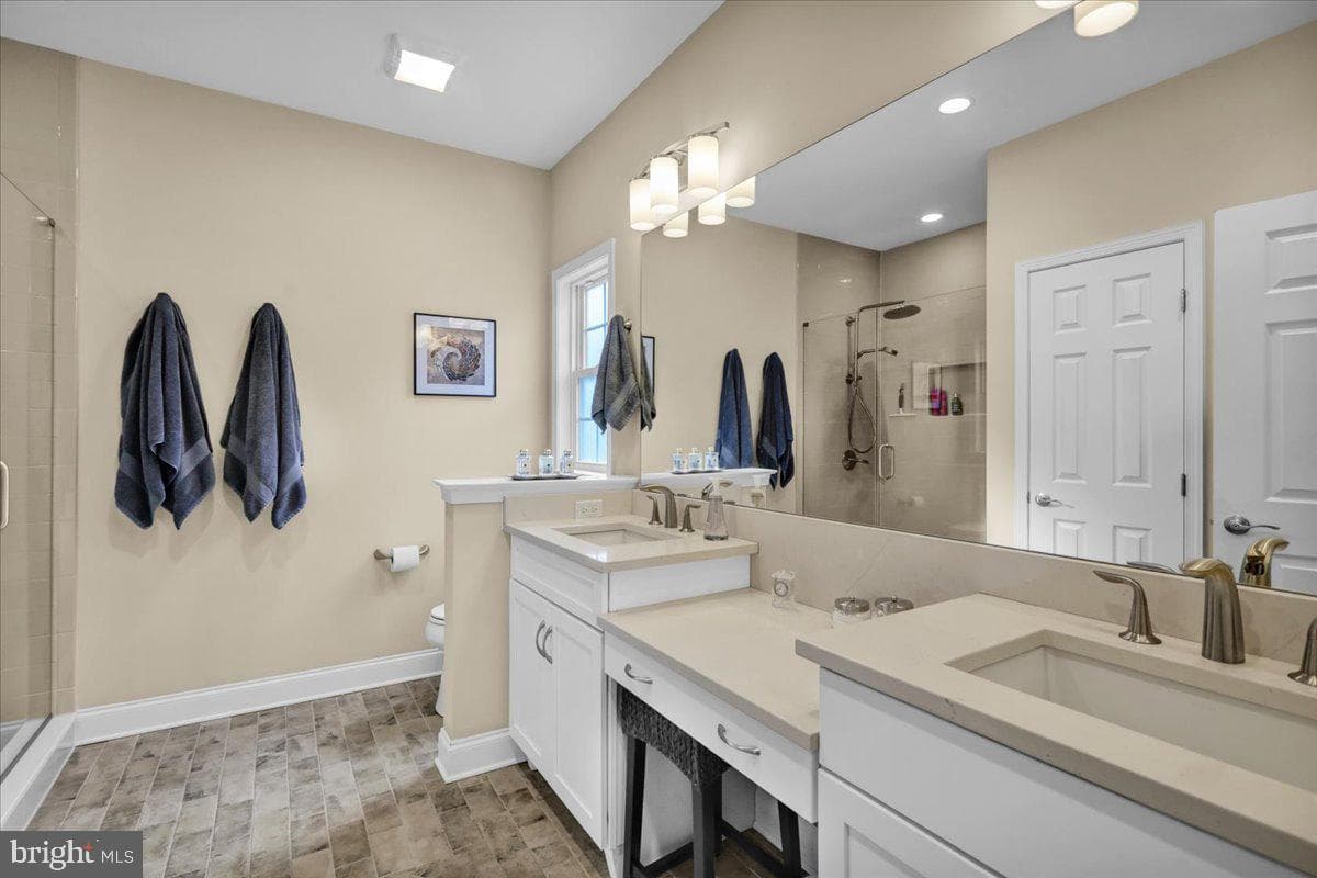 459 Valor Drive photo 23