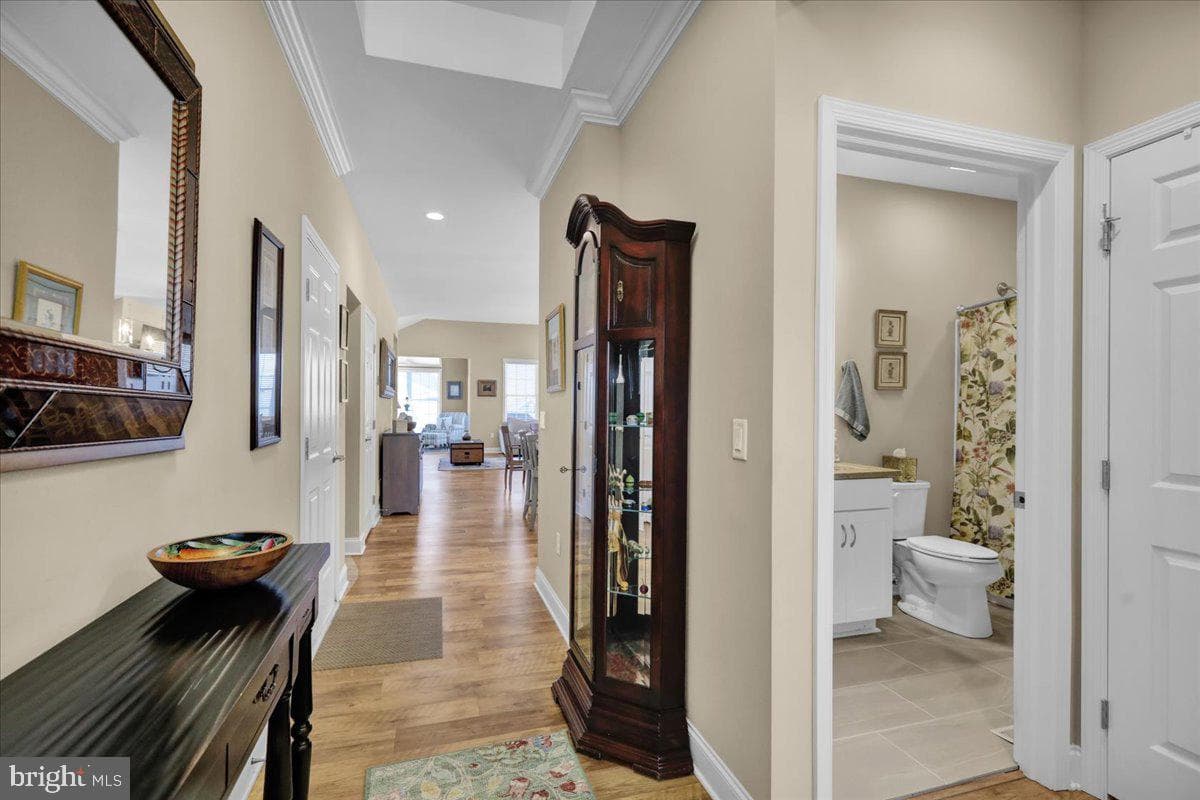 459 Valor Drive photo 7
