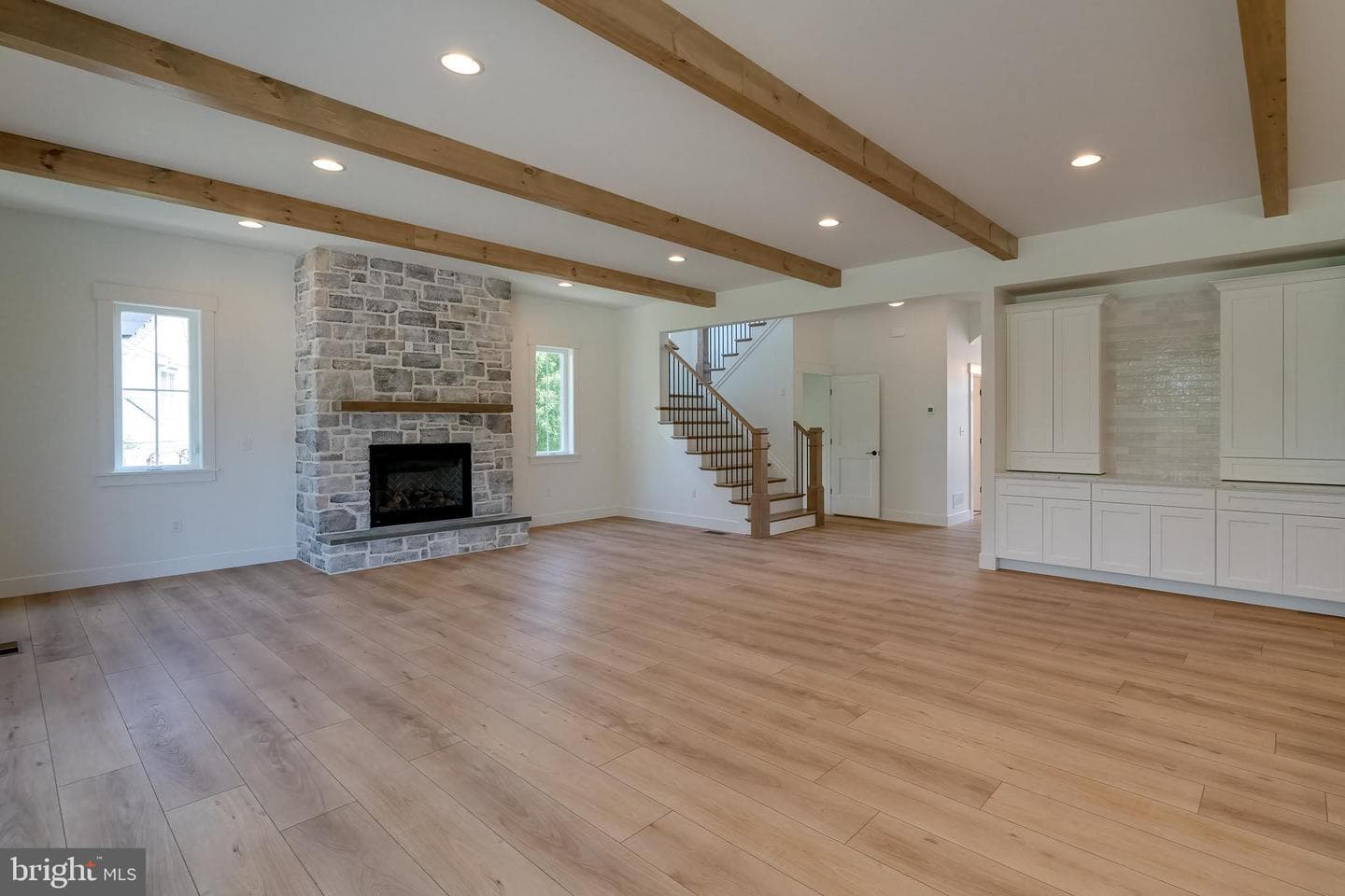 504 Cheltenham Court photo 3