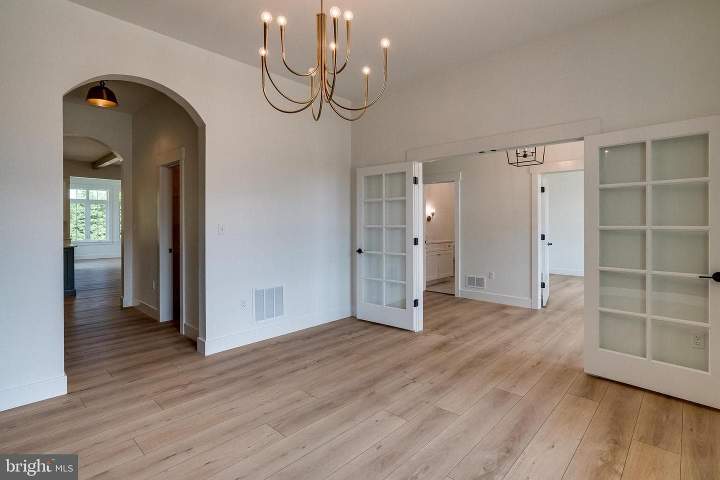 504 Cheltenham Court photo 6