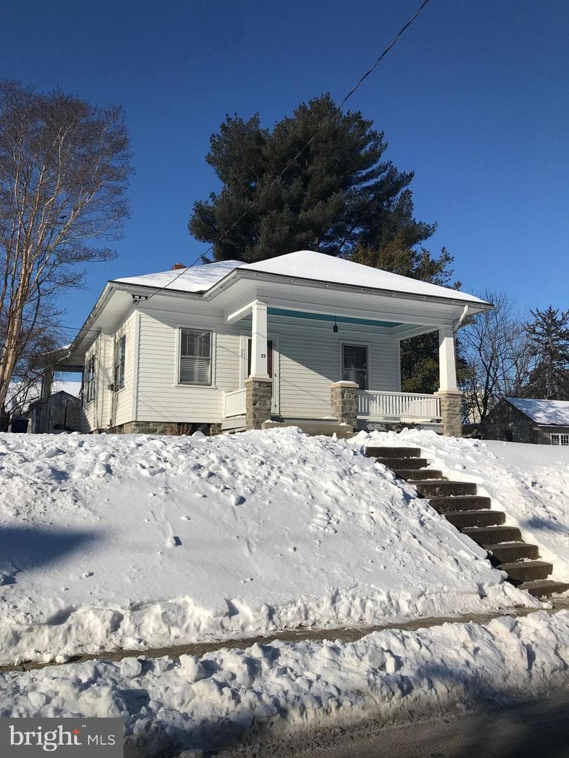 39 N Prince St photo 3