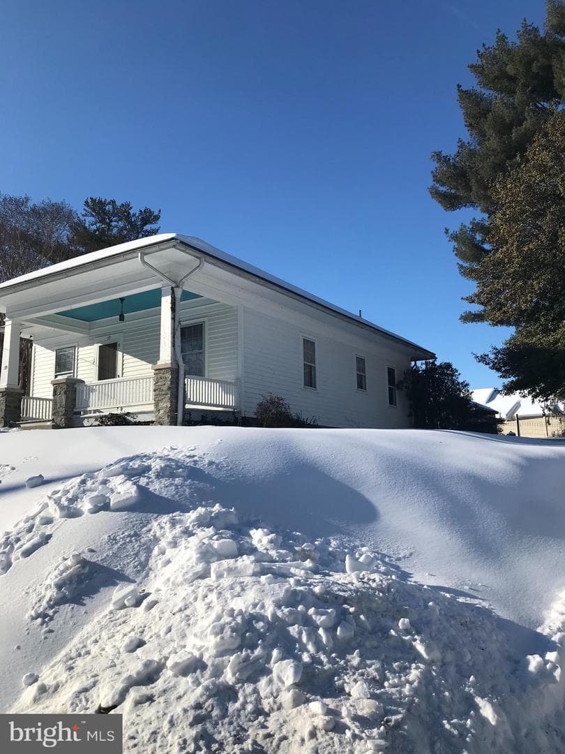 39 N Prince St photo 5