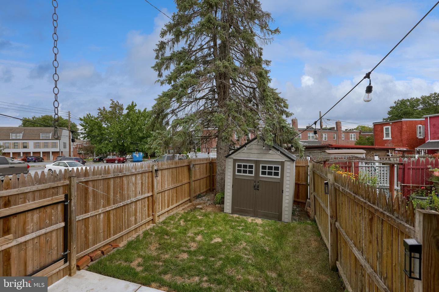 587 Zook Avenue photo 20