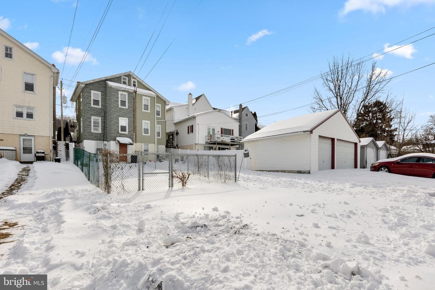 106 Lincoln Avenue photo 3