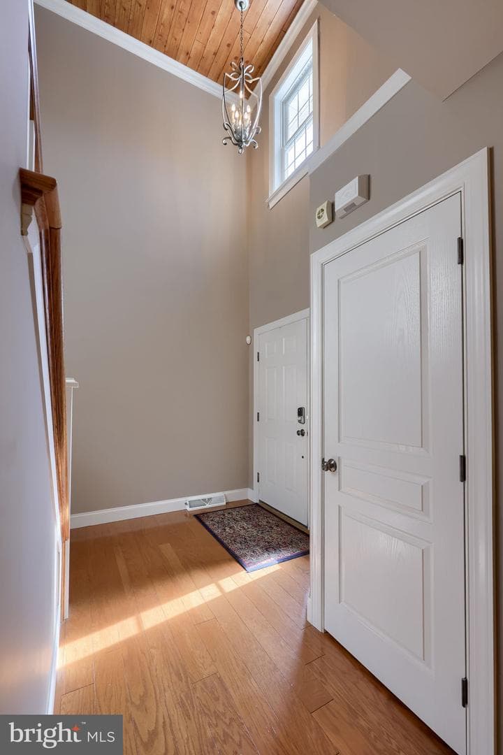 147 Fieldcrest Lane photo 6