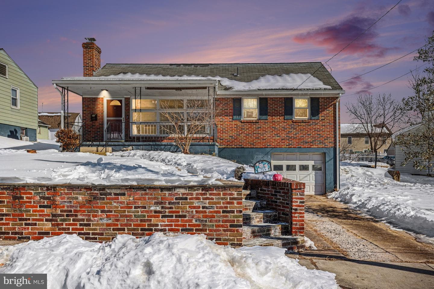215 N Maple Street photo 1