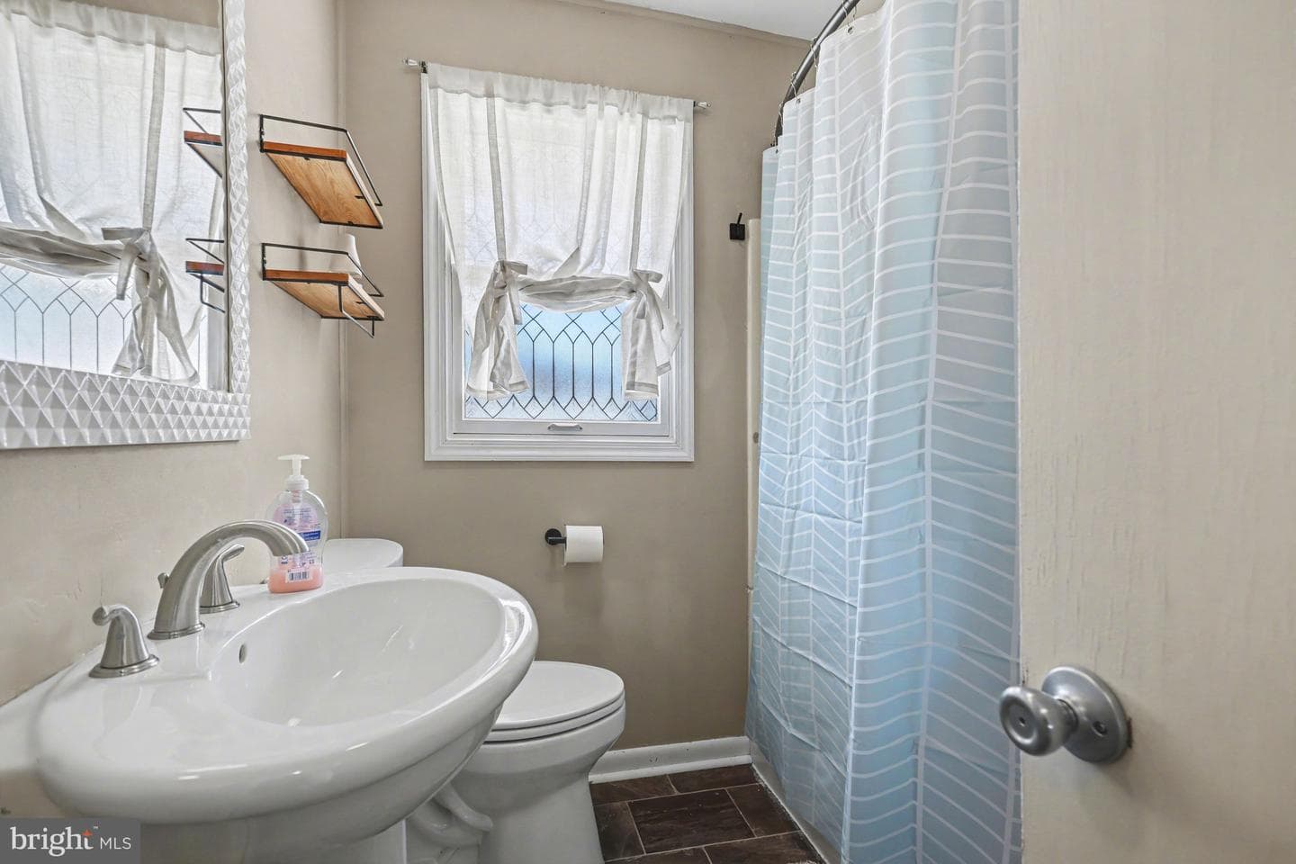 215 N Maple Street photo 14