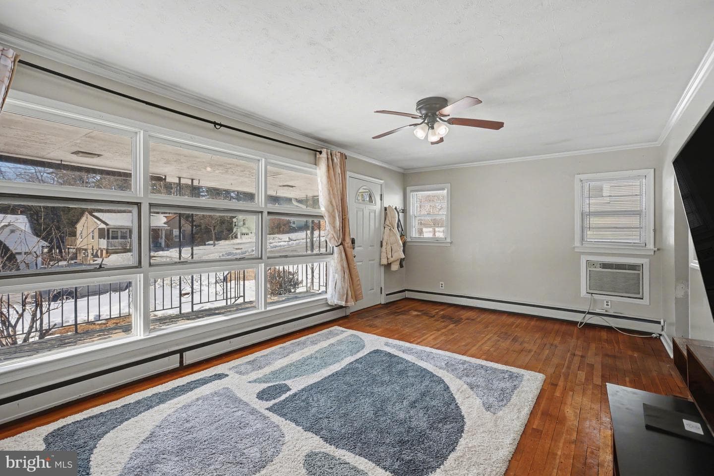 215 N Maple Street photo 8