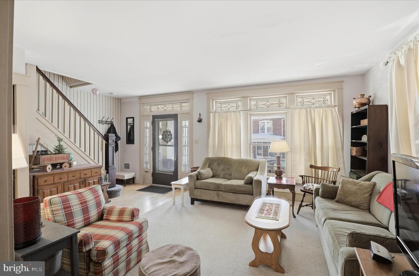 243 W Franklin Street photo 8