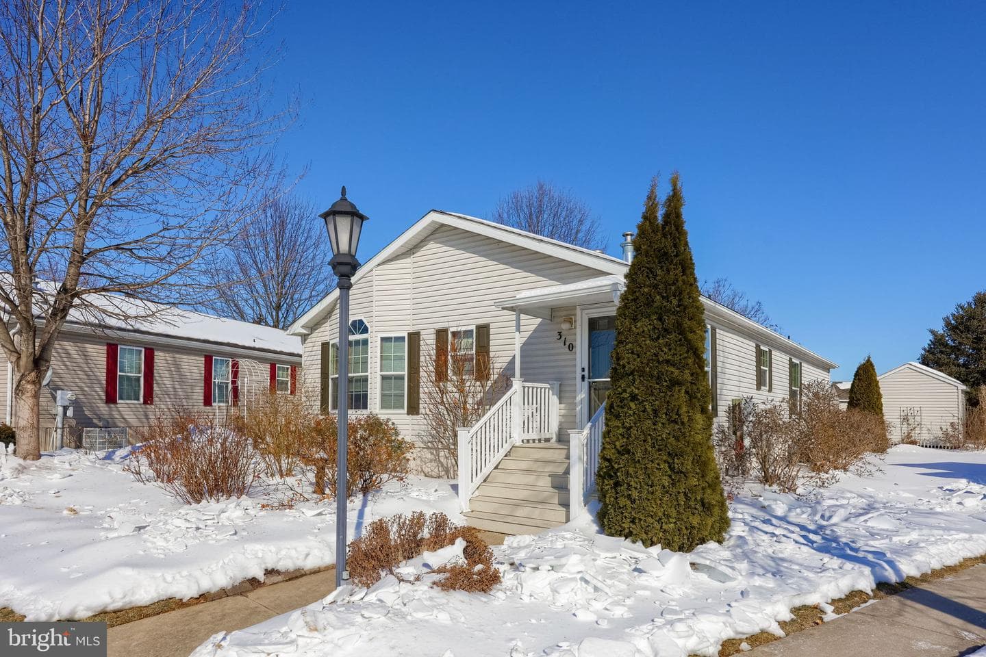 310 Summers Drive photo 3