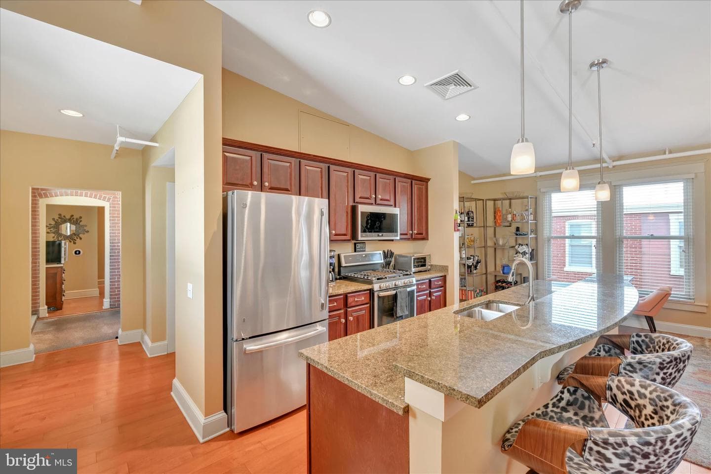 145 E King Street #401 photo 14