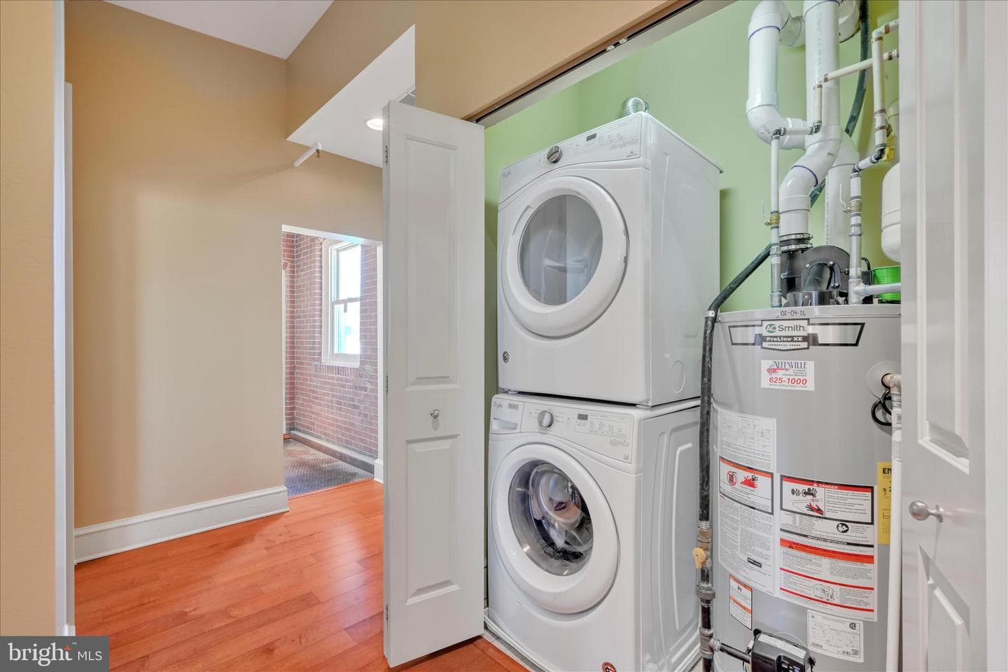 145 E King Street #401 photo 20
