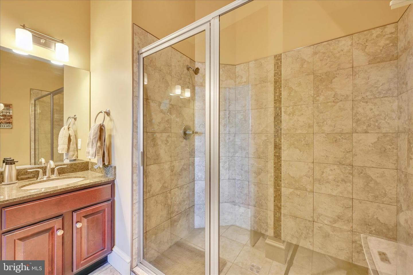145 E King Street #401 photo 25