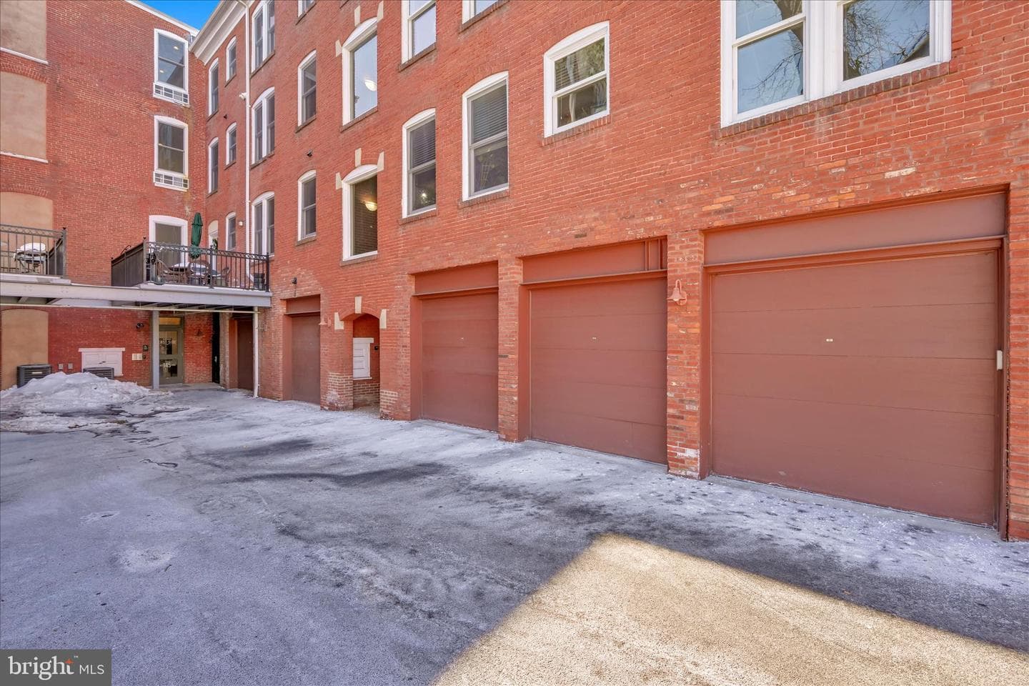 145 E King Street #401 photo 30