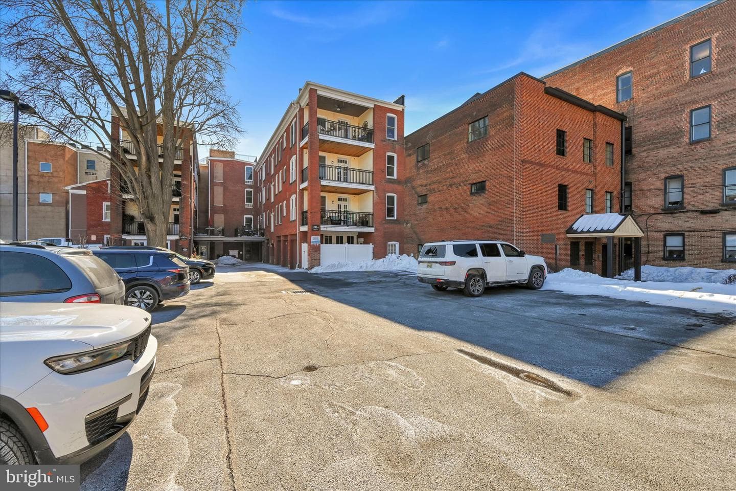 145 E King Street #401 photo 31