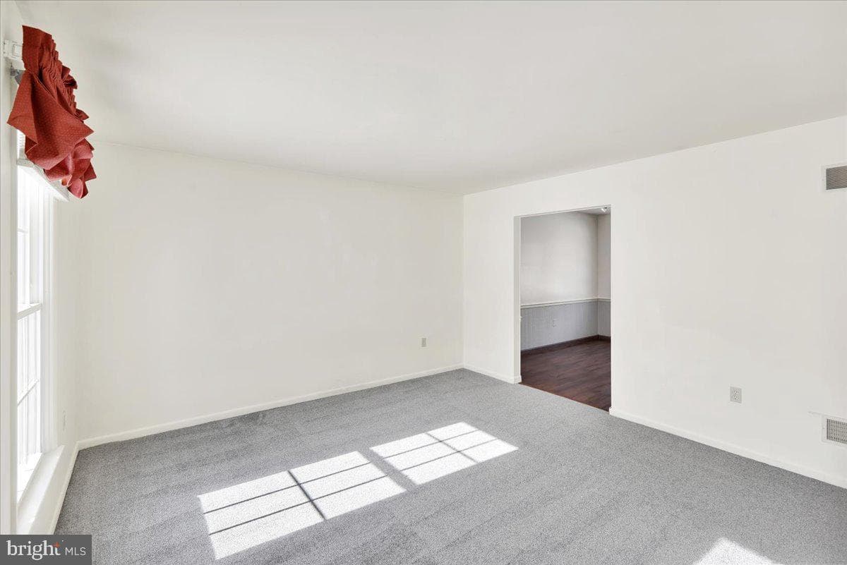 2439 Cypress Drive photo 9