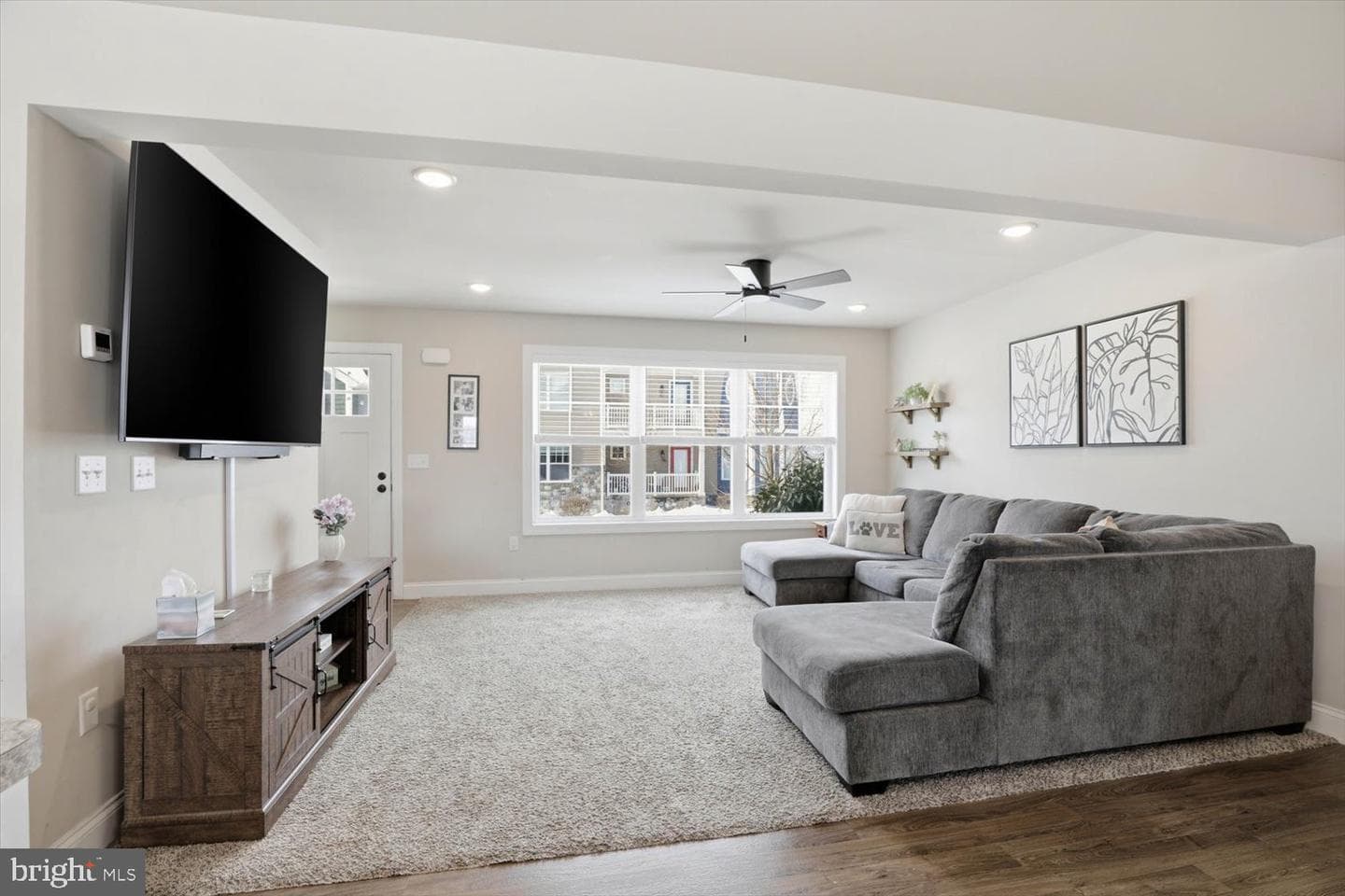 20 Pacific Boulevard photo 13