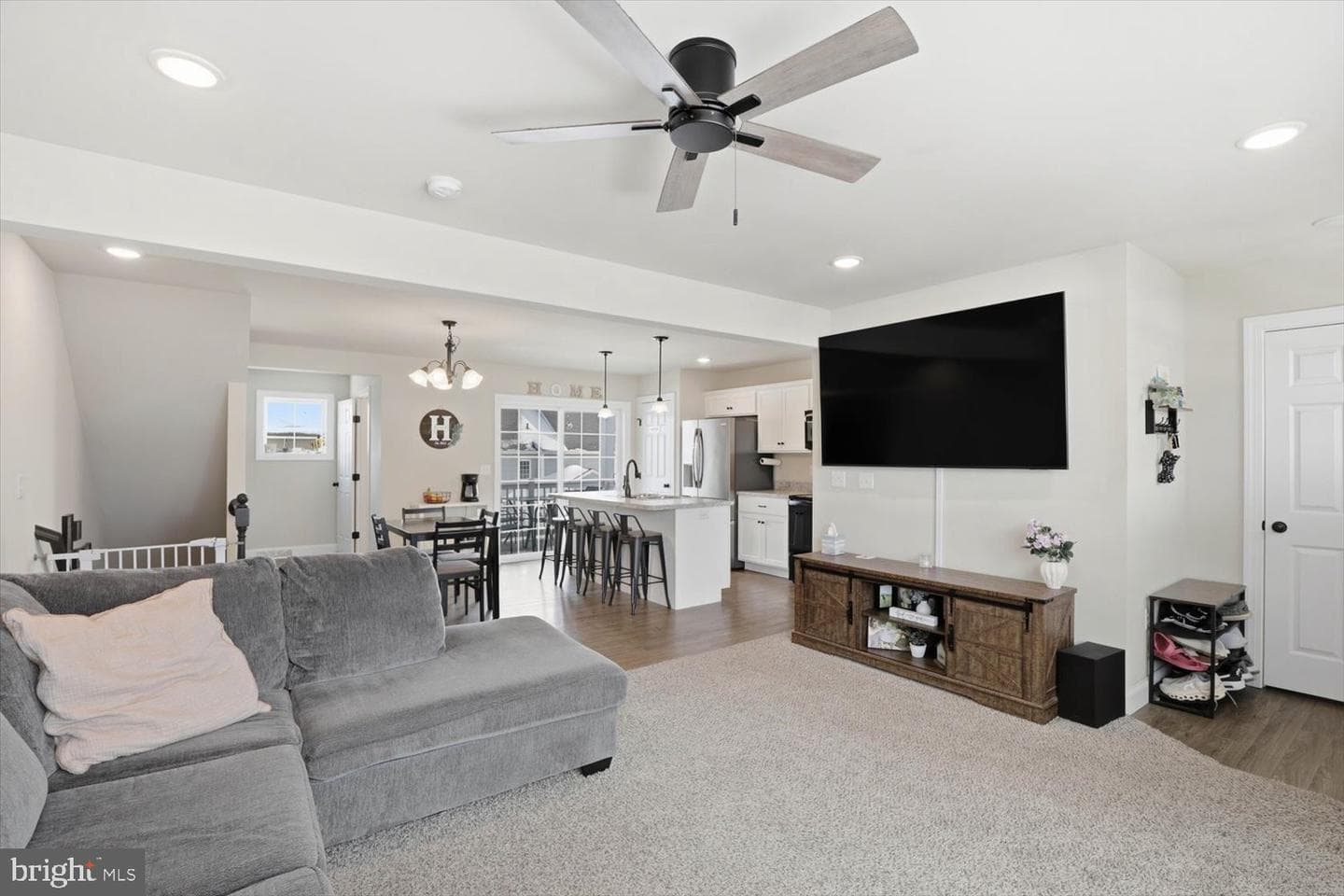 20 Pacific Boulevard photo 15
