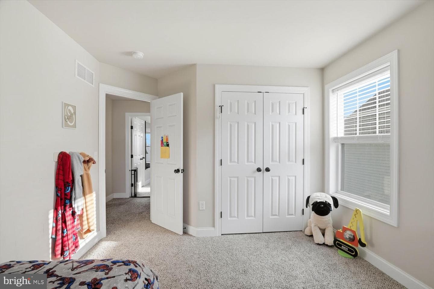20 Pacific Boulevard photo 36