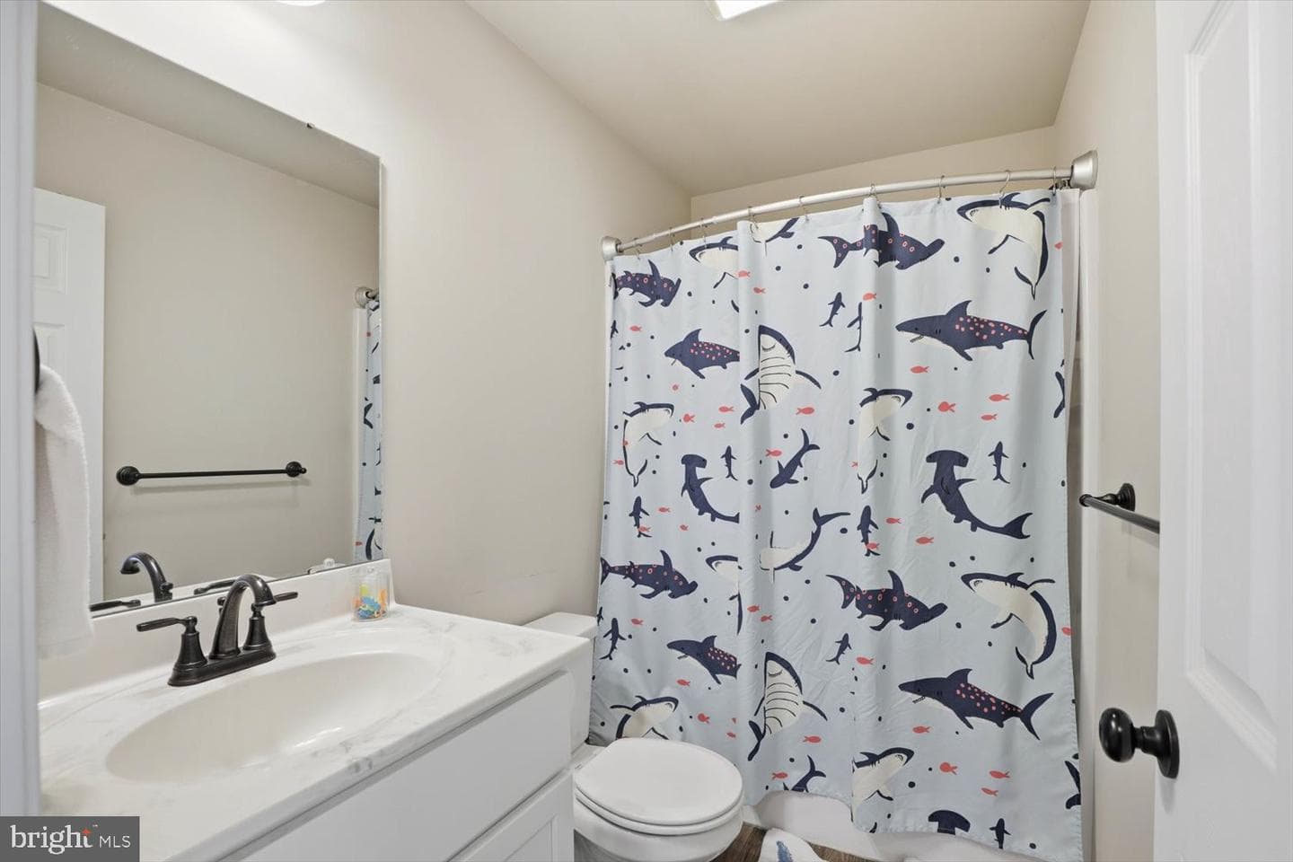 20 Pacific Boulevard photo 37