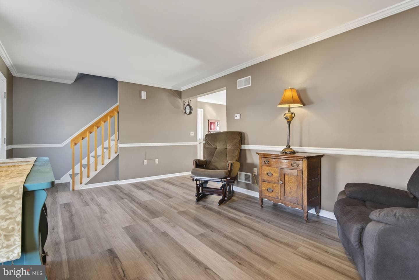 219 Chelmsford Drive photo 4