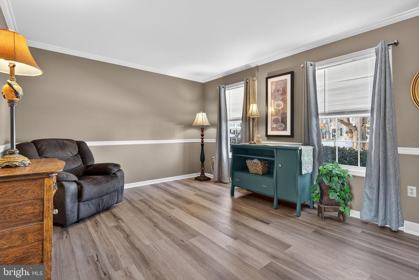 219 Chelmsford Drive photo 5