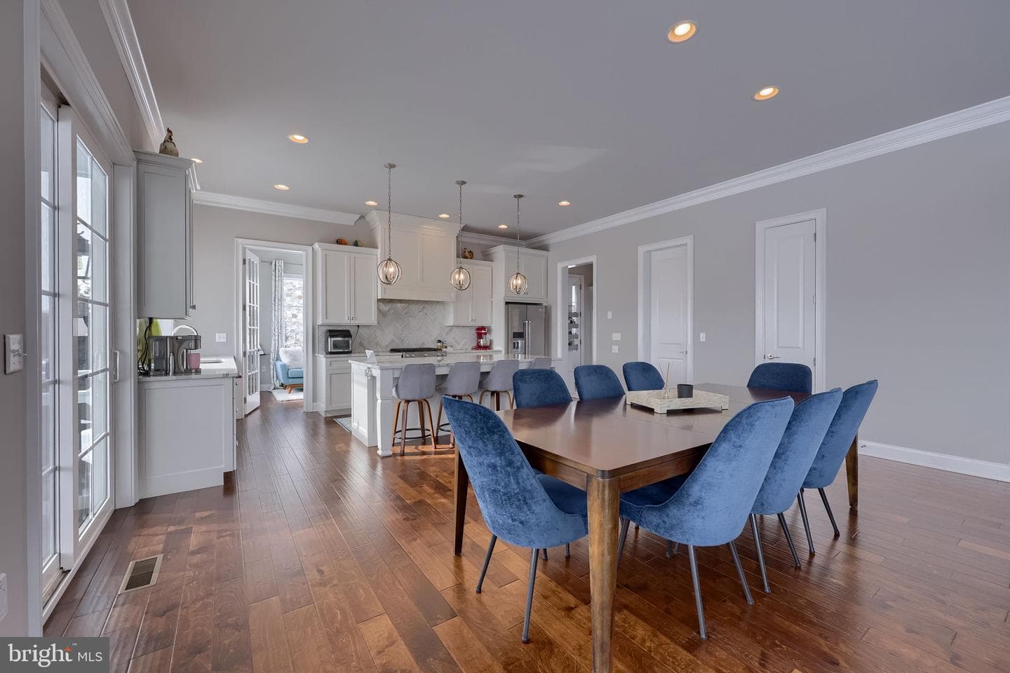 512 E Delp Road photo 11