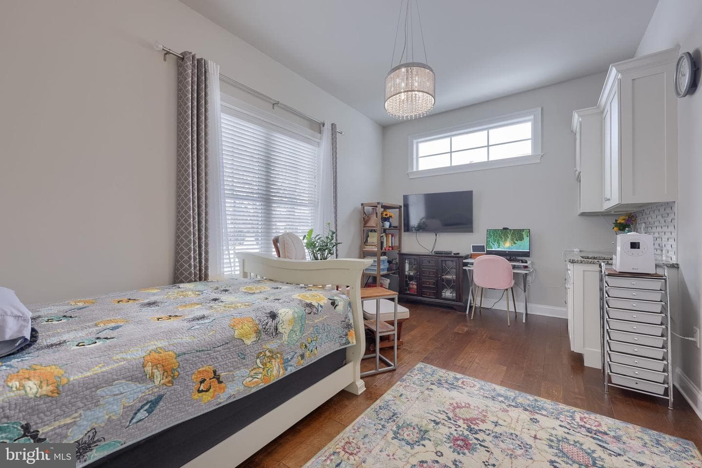 512 E Delp Road photo 32