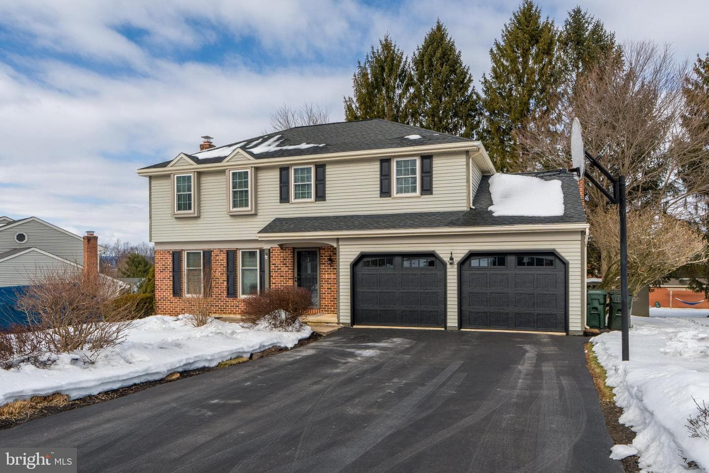 39 Eastbrooke Drive photo 2