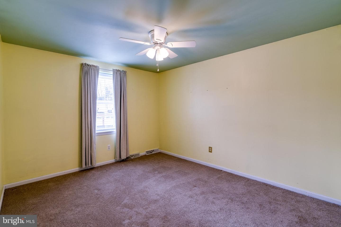 39 Eastbrooke Drive photo 28