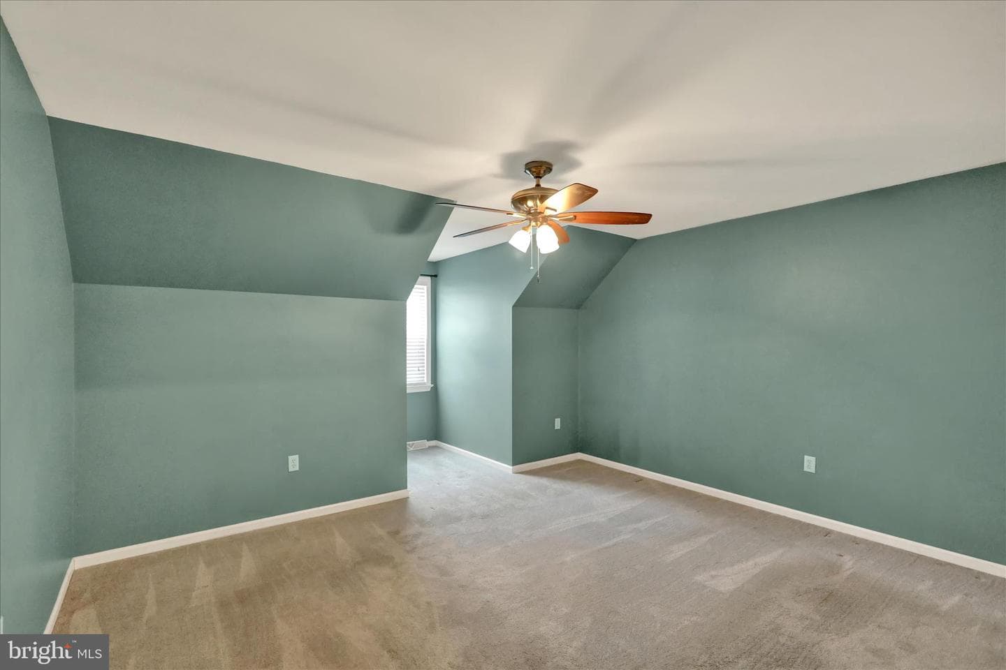 79 Spring Hill Lane photo 25