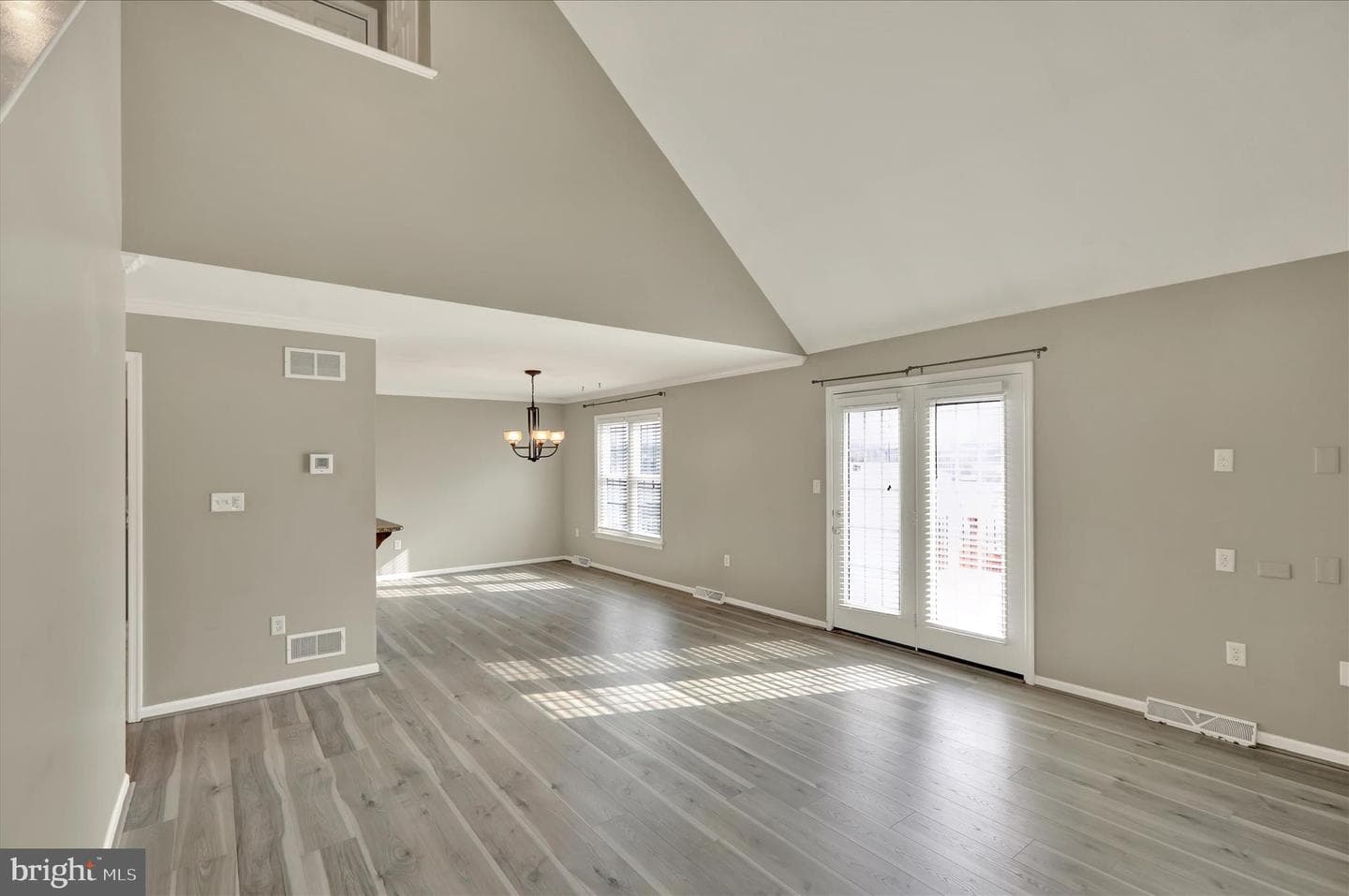 79 Spring Hill Lane photo 8