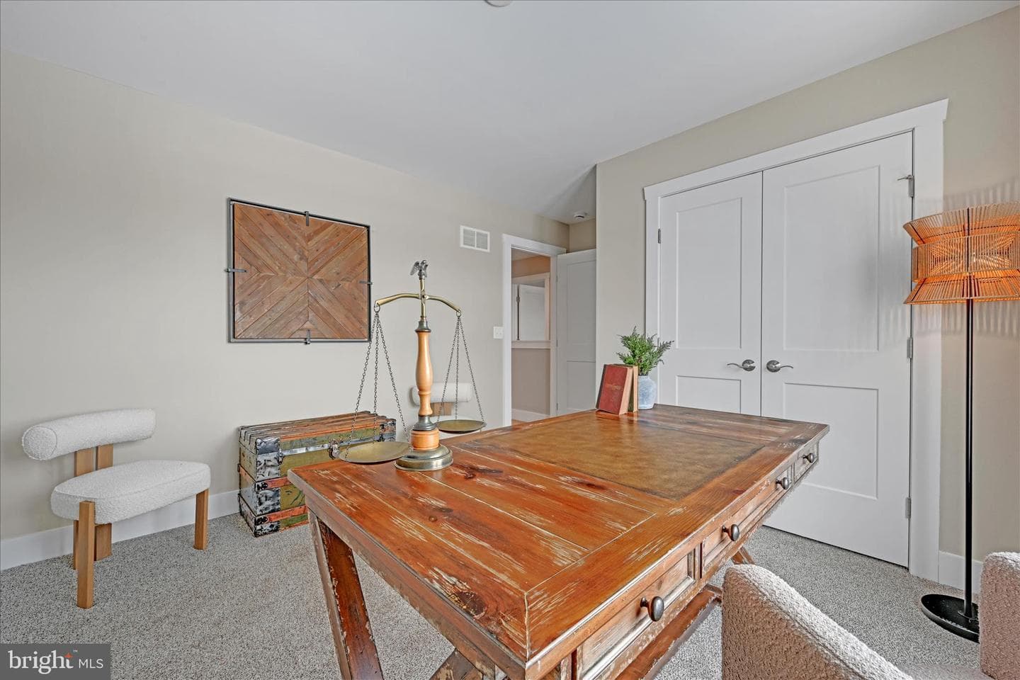 256 Pilgrim Drive photo 11