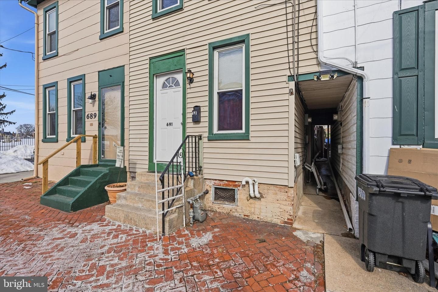 691 Cherry Street photo 3