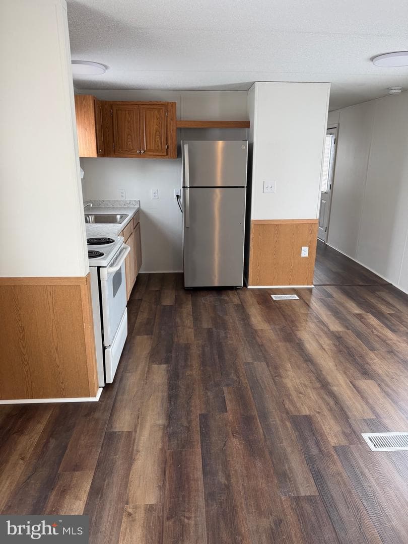 29 Hilltop Avenue photo 6