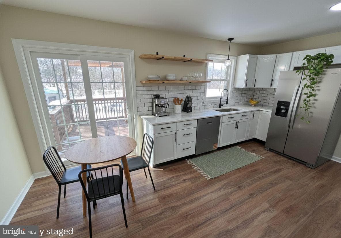 325 Village Spring Lane photo 3
